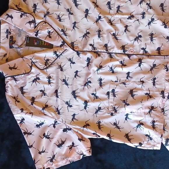 DOLLSKILL 2x Pink satin lounge set with black ants all over.Top/Shorts - Picture 2 of 13